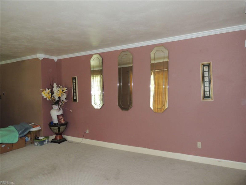 Photo 4 of 24 residential for sale in Franklin virginia