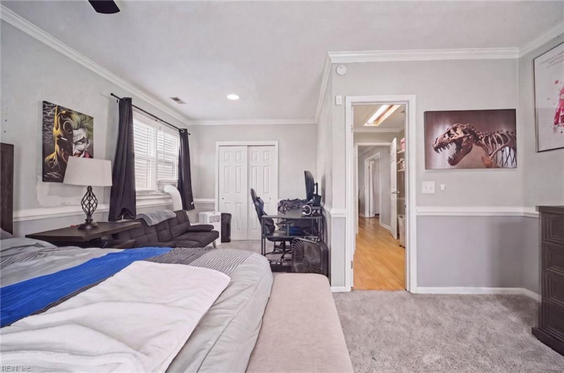 Photo 12 of 41 residential for sale in Virginia Beach virginia