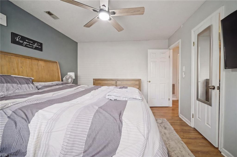 Photo 17 of 41 residential for sale in Virginia Beach virginia