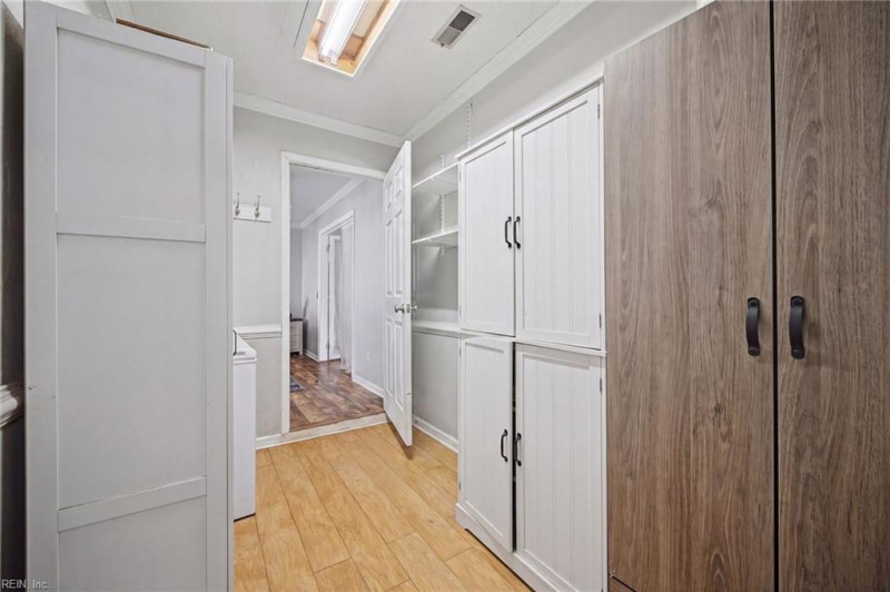Photo 23 of 41 residential for sale in Virginia Beach virginia