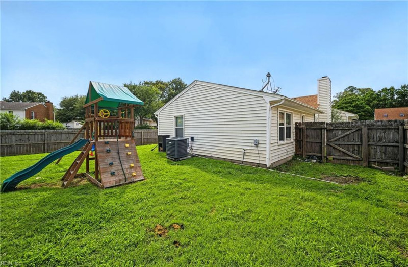 Photo 33 of 41 residential for sale in Virginia Beach virginia
