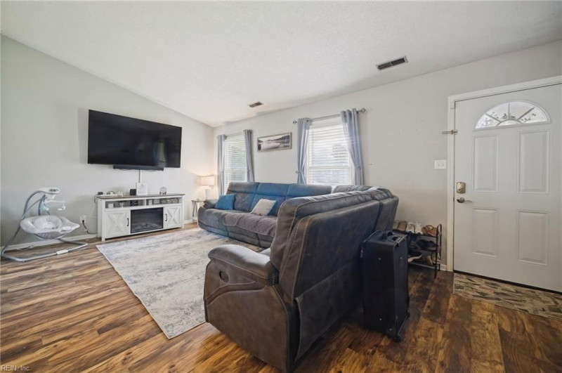 Photo 7 of 41 residential for sale in Virginia Beach virginia
