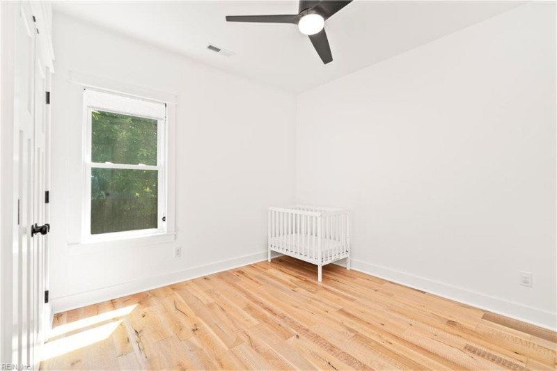 Photo 24 of 46 residential for sale in Currituck County virginia
