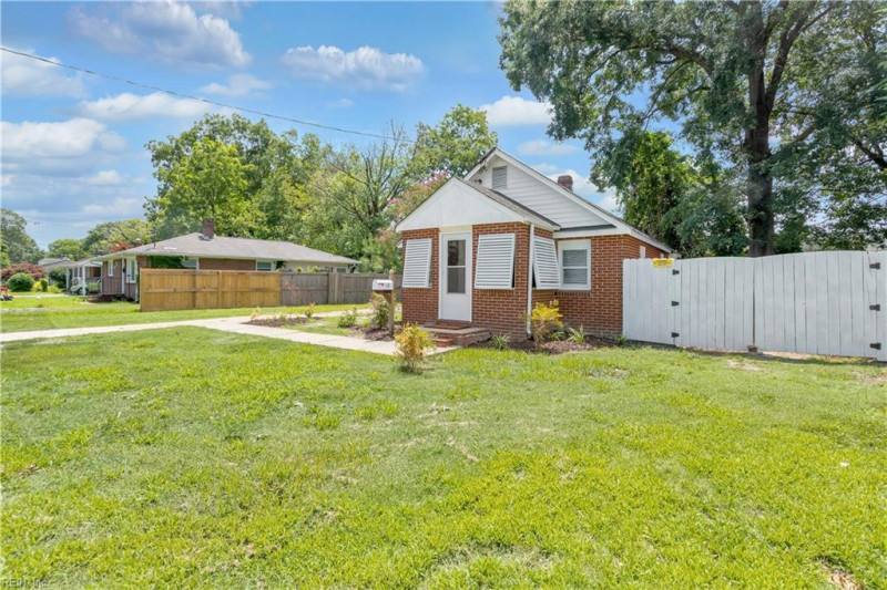 Photo 3 of 20 residential for sale in Newport News virginia