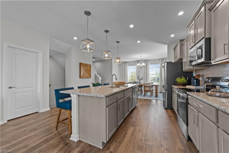 Photo 3 of 16 residential for sale in Hampton virginia