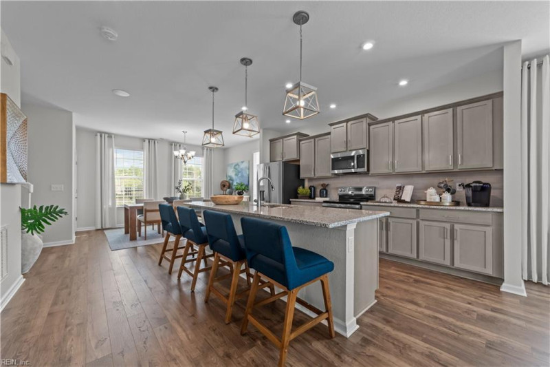 Photo 4 of 16 residential for sale in Hampton virginia