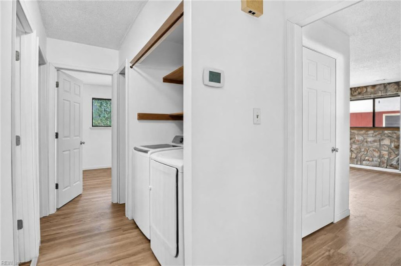 Photo 14 of 31 residential for sale in Newport News virginia