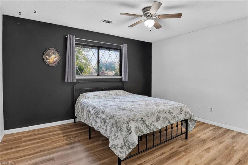 Photo 15 of 31 residential for sale in Newport News virginia