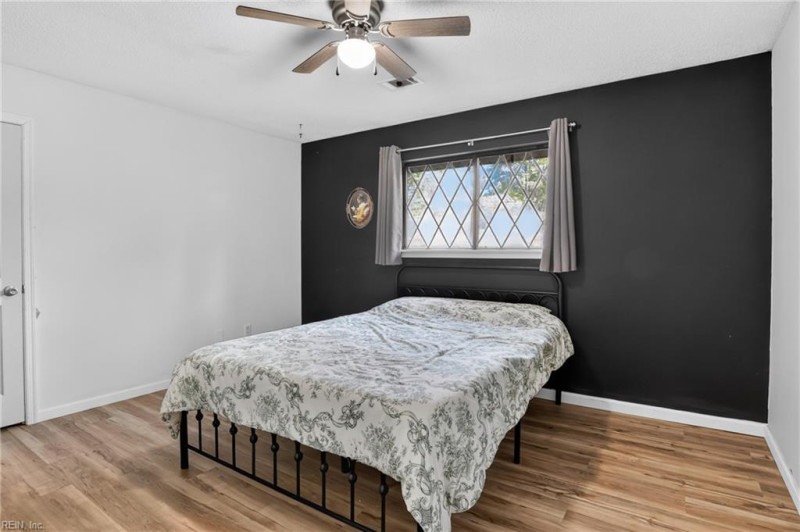 Photo 16 of 31 residential for sale in Newport News virginia