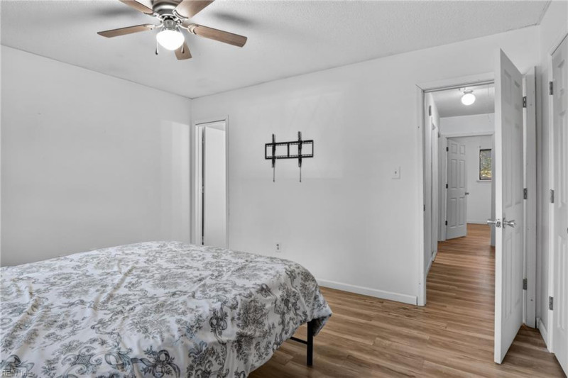 Photo 17 of 31 residential for sale in Newport News virginia