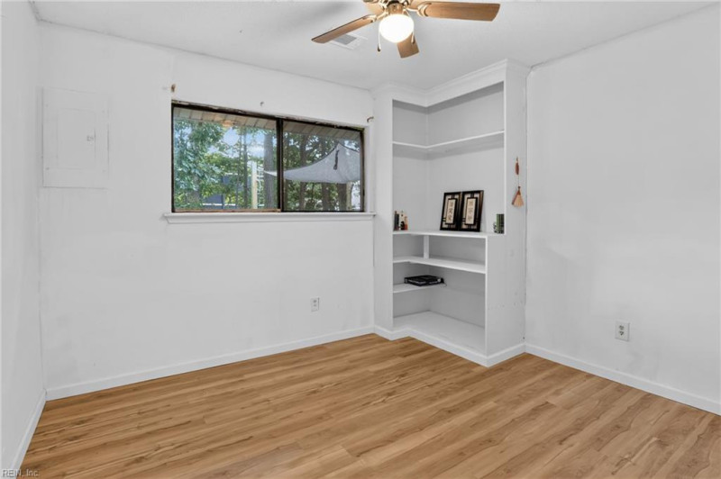 Photo 22 of 31 residential for sale in Newport News virginia