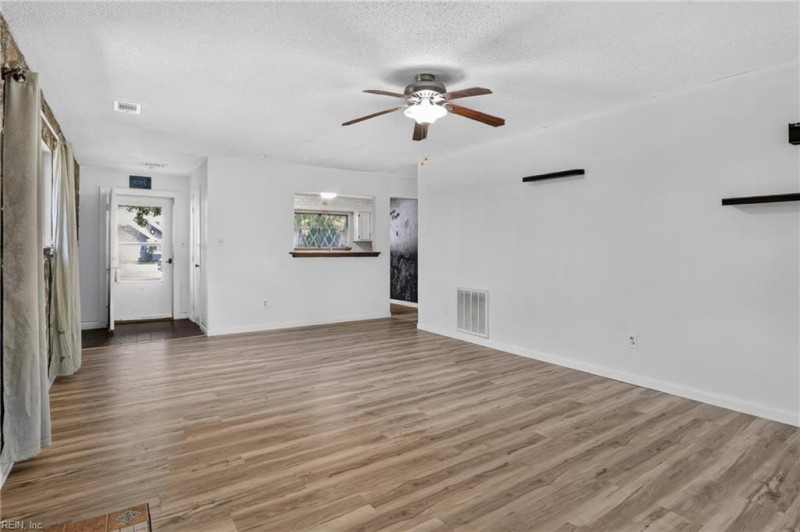 Photo 3 of 31 residential for sale in Newport News virginia