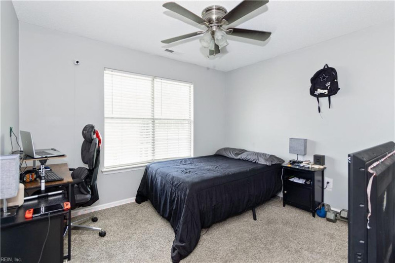 Photo 10 of 21 residential for sale in Suffolk virginia