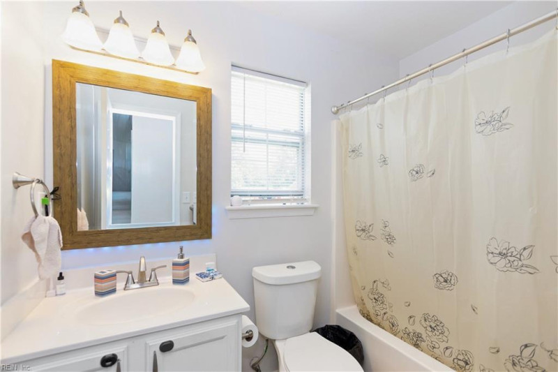 Photo 12 of 21 residential for sale in Suffolk virginia