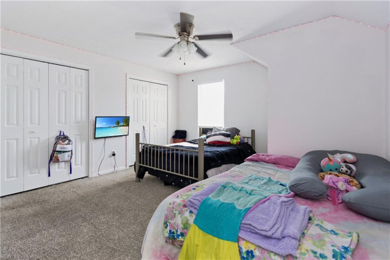 Photo 18 of 21 residential for sale in Suffolk virginia