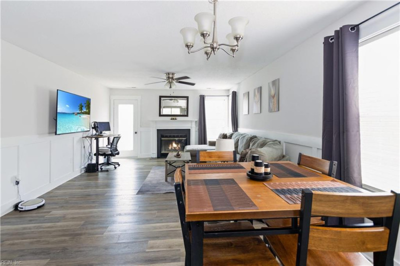 Photo 6 of 21 residential for sale in Suffolk virginia