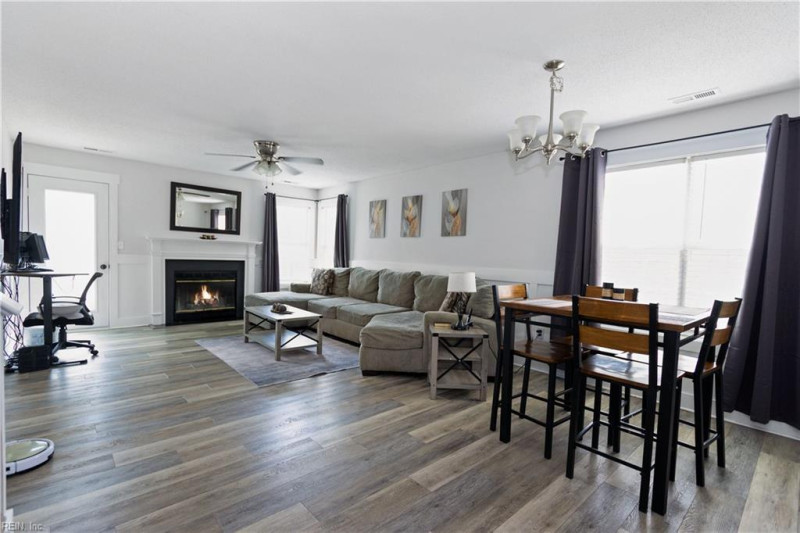 Photo 7 of 21 residential for sale in Suffolk virginia