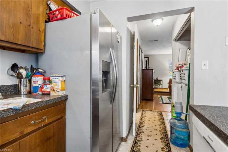 Photo 12 of 30 residential for sale in Chesapeake virginia