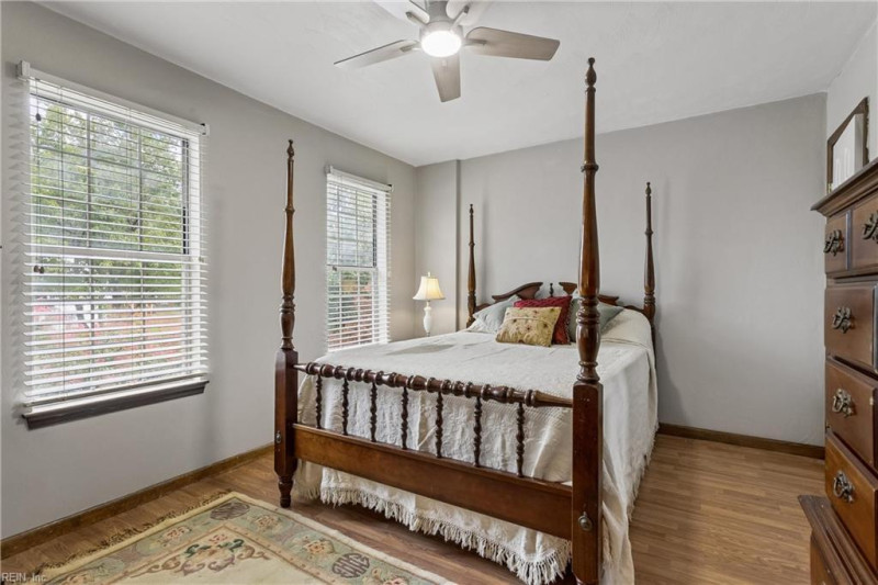 Photo 16 of 30 residential for sale in Chesapeake virginia