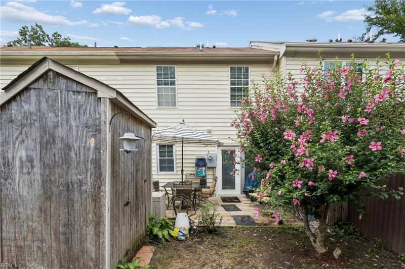 Photo 26 of 30 residential for sale in Chesapeake virginia