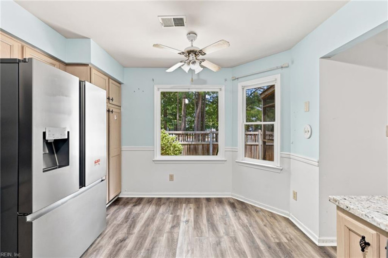 Photo 14 of 32 residential for sale in Chesapeake virginia