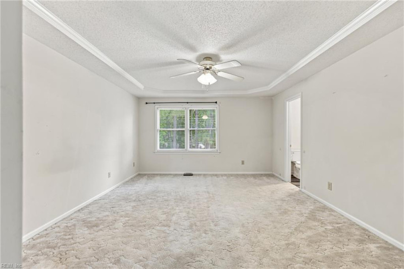Photo 17 of 32 residential for sale in Chesapeake virginia
