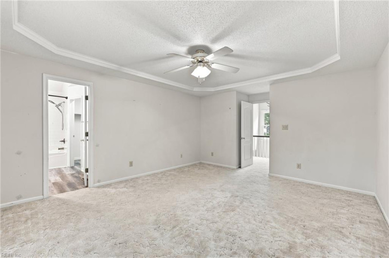 Photo 19 of 32 residential for sale in Chesapeake virginia