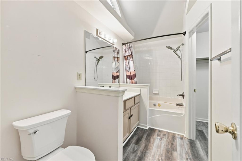 Photo 21 of 32 residential for sale in Chesapeake virginia