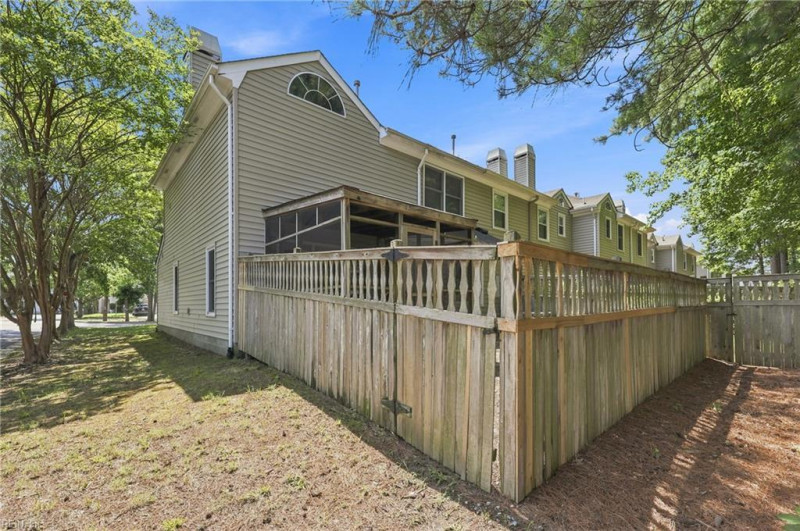 Photo 29 of 32 residential for sale in Chesapeake virginia