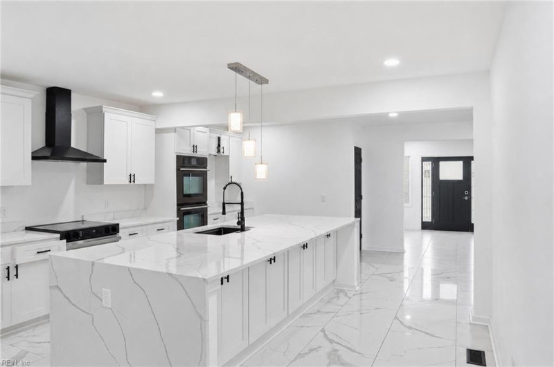 Photo 13 of 45 residential for sale in Hampton virginia