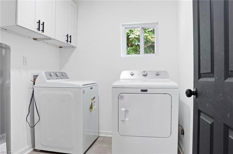 Photo 14 of 45 residential for sale in Hampton virginia