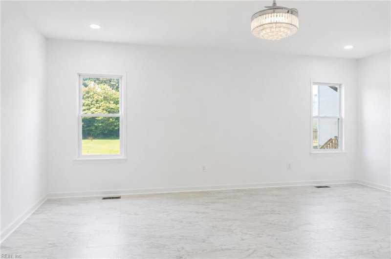 Photo 18 of 45 residential for sale in Hampton virginia