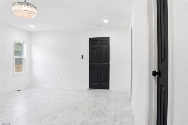 Photo 19 of 45 residential for sale in Hampton virginia