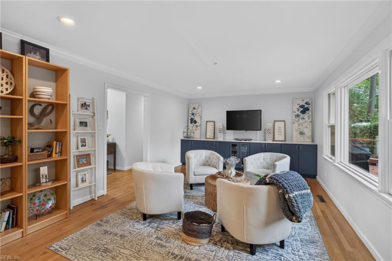 Photo 17 of 36 residential for sale in Virginia Beach virginia