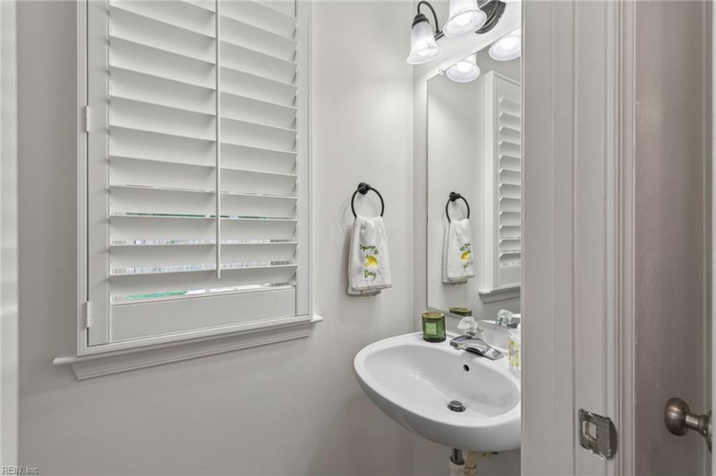 Photo 13 of 50 residential for sale in Virginia Beach virginia