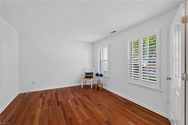 Photo 14 of 50 residential for sale in Virginia Beach virginia