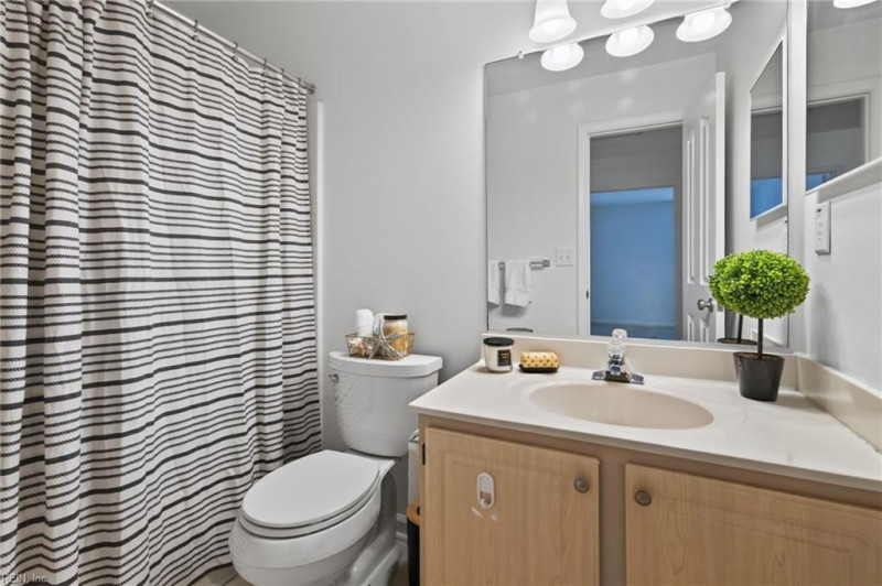 Photo 21 of 50 residential for sale in Virginia Beach virginia
