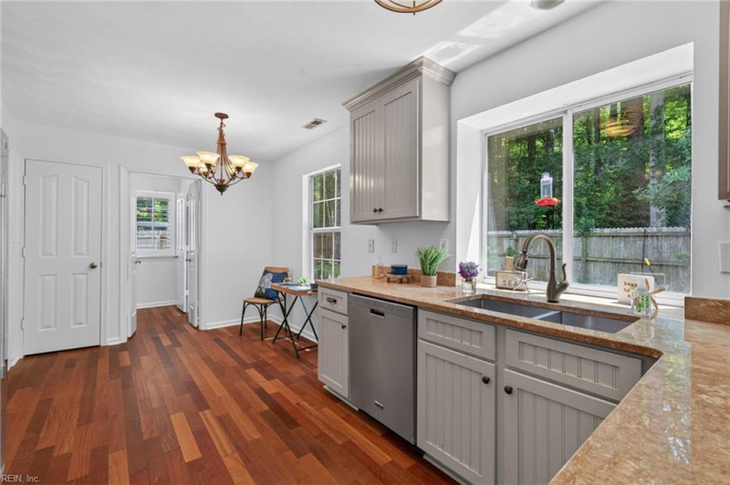 Photo 7 of 50 residential for sale in Virginia Beach virginia