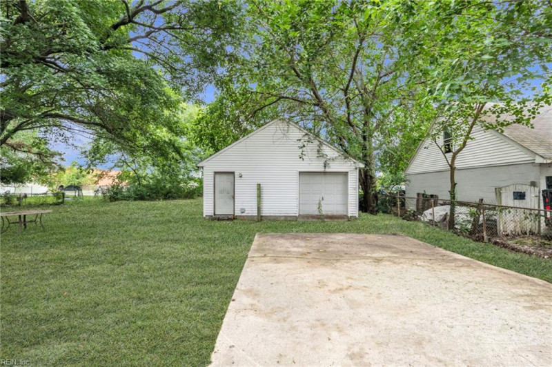 Photo 14 of 15 residential for sale in Chesapeake virginia Photo 14 of 15 residential for sale in Chesapeake virginia