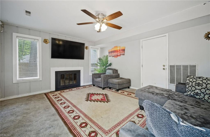 Photo 14 of 37 residential for sale in Newport News virginia