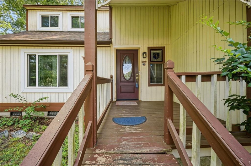 Photo 5 of 37 residential for sale in Newport News virginia