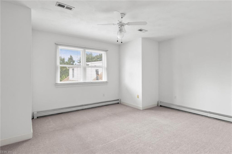 Photo 33 of 46 residential for sale in Chesapeake virginia Photo 33 of 46 residential for sale in Chesapeake virginia
