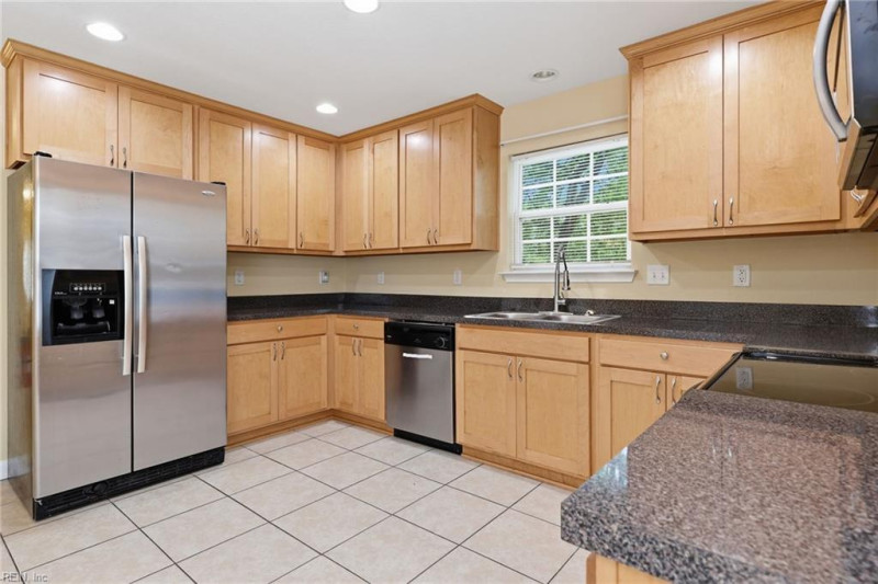 Photo 10 of 33 residential for sale in Norfolk virginia