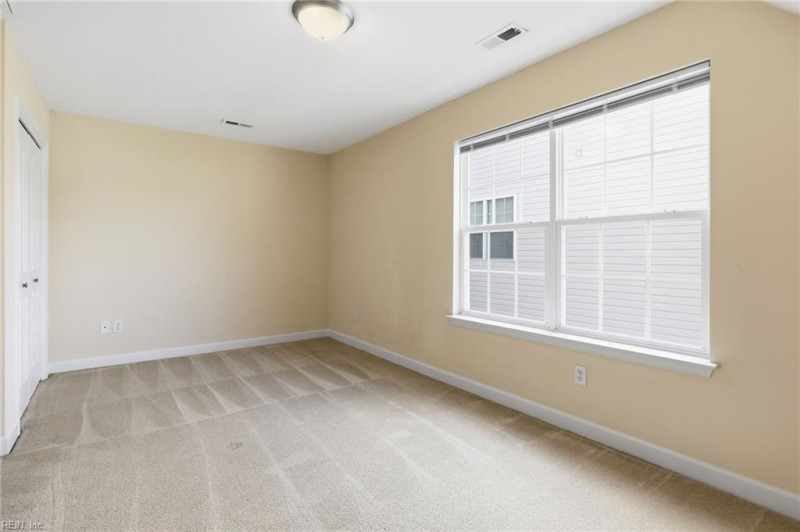 Photo 15 of 33 residential for sale in Norfolk virginia