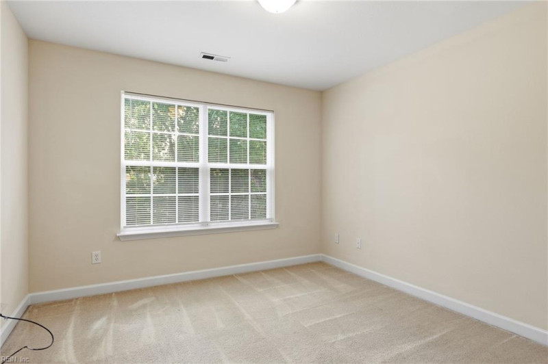 Photo 16 of 33 residential for sale in Norfolk virginia