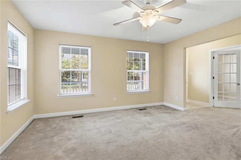 Photo 4 of 33 residential for sale in Norfolk virginia