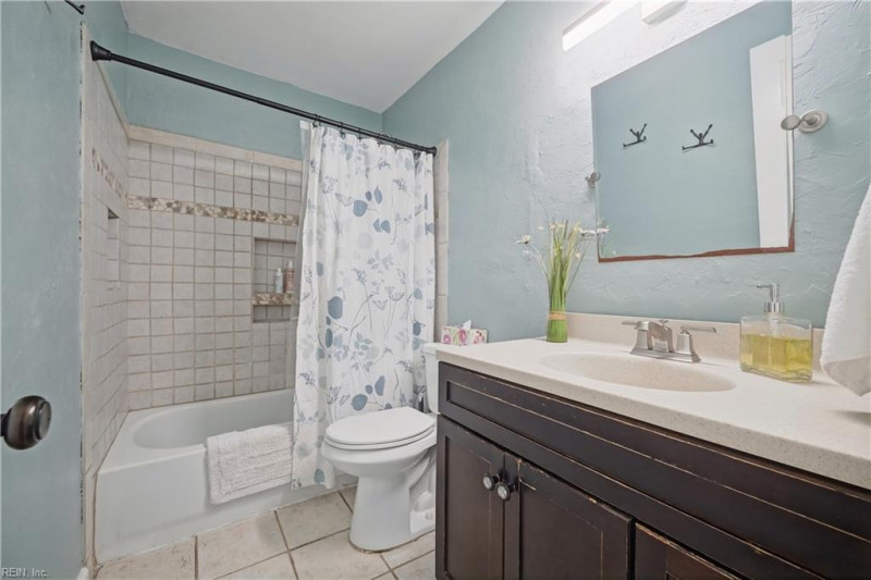 Photo 19 of 44 residential for sale in Virginia Beach virginia