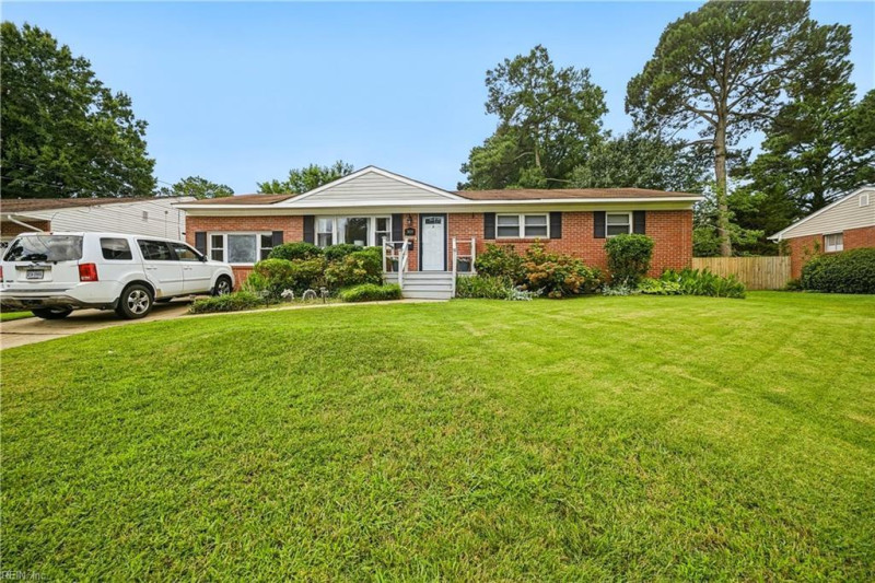 Photo 2 of 44 residential for sale in Virginia Beach virginia