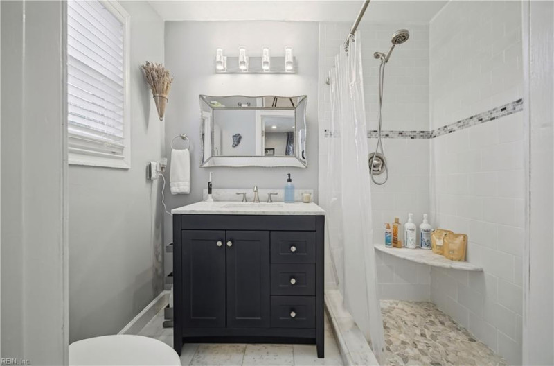 Photo 33 of 44 residential for sale in Virginia Beach virginia