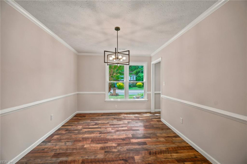 Photo 15 of 38 residential for sale in Hampton virginia